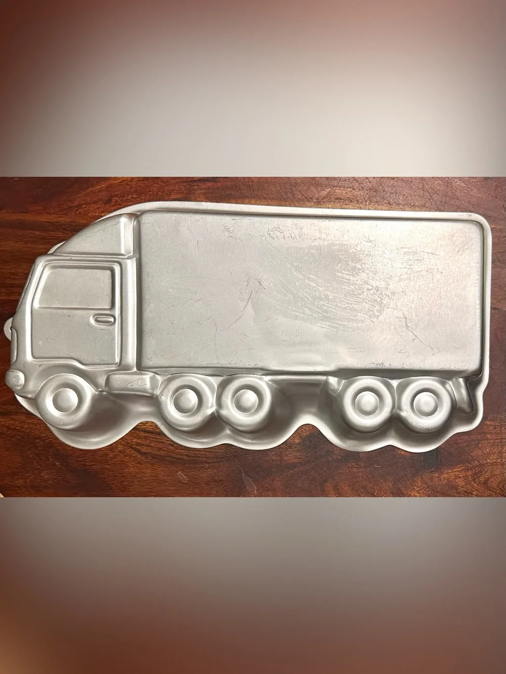 Vintage 1986 Wilton Aluminum Semi Truck Cake Pan Mold